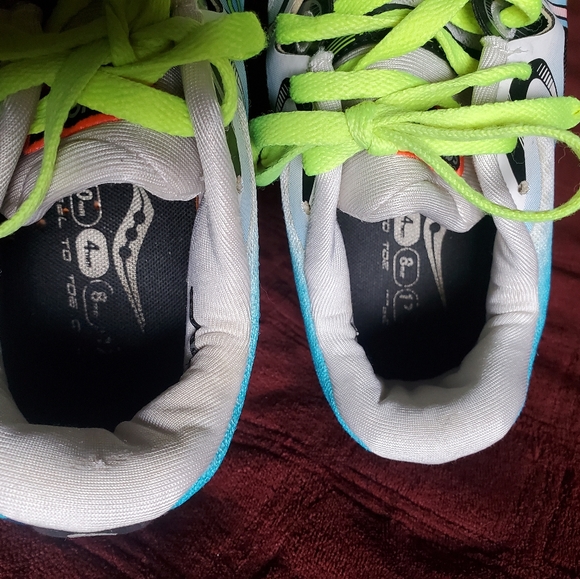 Saucony Kinvara 6 Women's Running Sneaker - Picture 7 of 10